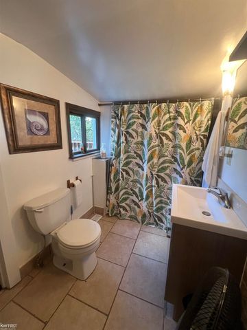 2222 Francisco Street, Flushing, MI 48433
