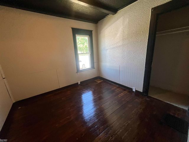 2222 Francisco Street, Flushing, MI 48433
