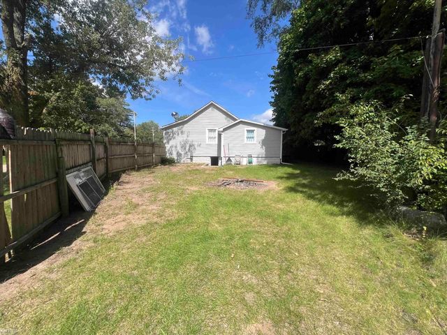 2222 Francisco Street, Flushing, MI 48433