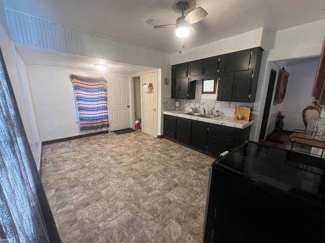2222 Francisco Street, Flushing, MI 48433