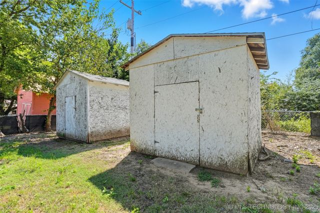 1420 E 8th Street, Okmulgee, OK 74447