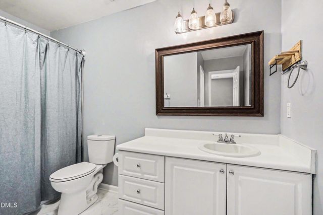 308 Hidden Cellars Drive, Holly Springs, NC 27540