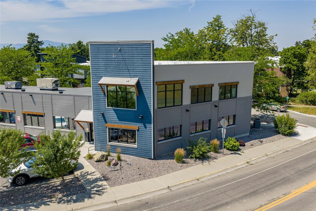 425 N 5th Street W, Missoula, MT 59802 photo 2