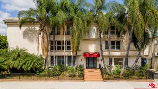 5301 Yarmouth Avenue 10, Encino, CA 91316