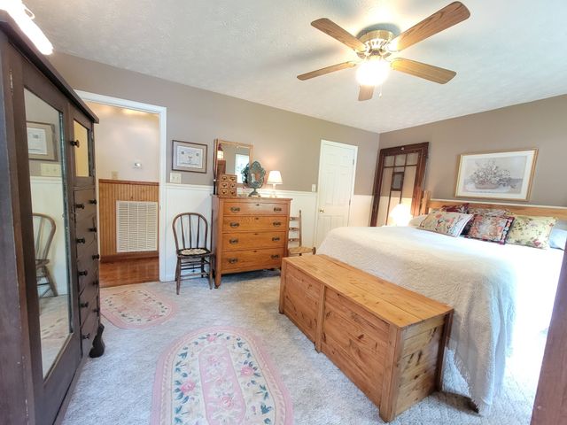 1089 Jim Clark Rd, Erin, TN 37061