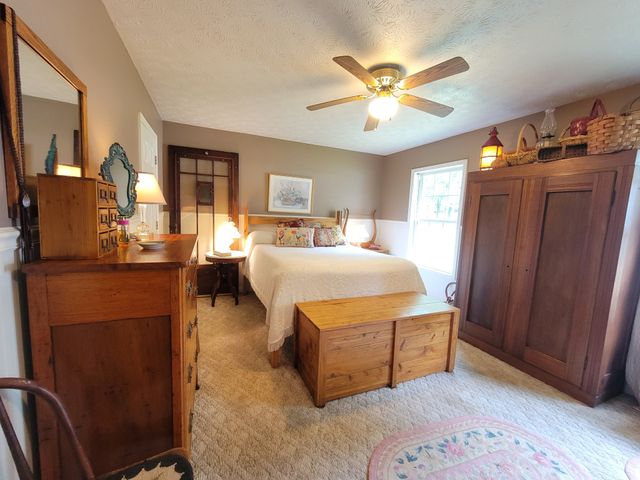 1089 Jim Clark Rd, Erin, TN 37061