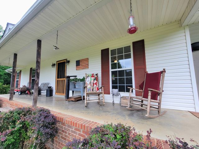 1089 Jim Clark Rd, Erin, TN 37061