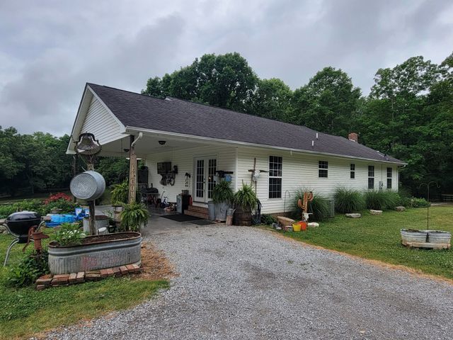 1089 Jim Clark Rd, Erin, TN 37061