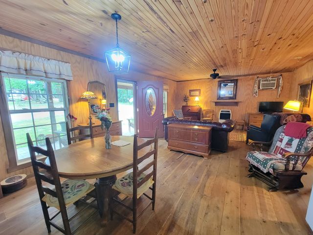 1089 Jim Clark Rd, Erin, TN 37061