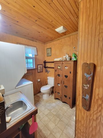 1089 Jim Clark Rd, Erin, TN 37061