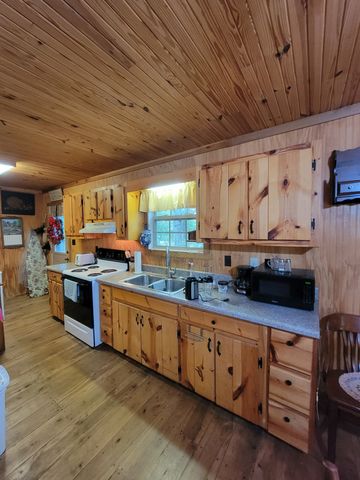 1089 Jim Clark Rd, Erin, TN 37061