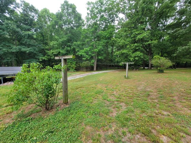 1089 Jim Clark Rd, Erin, TN 37061