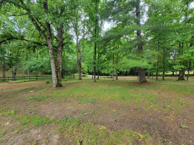 1089 Jim Clark Rd, Erin, TN 37061