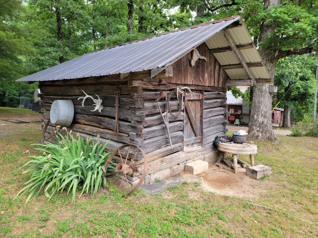 1089 Jim Clark Rd, Erin, TN 37061