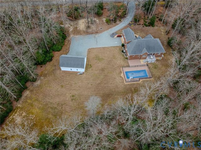 2137 Ettington Ln, Mechanicsville, VA 23111