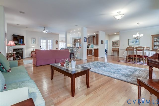 2137 Ettington Ln, Mechanicsville, VA 23111