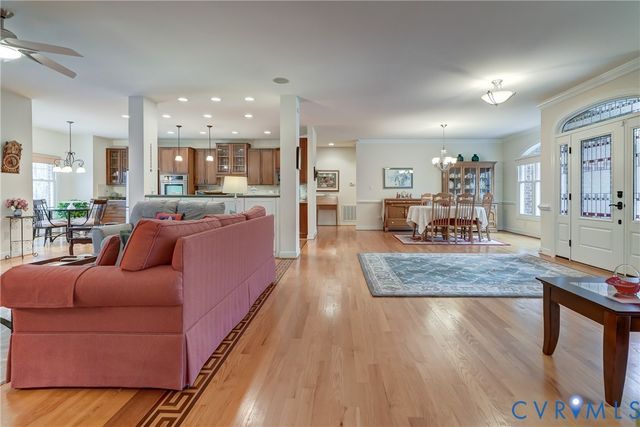 2137 Ettington Ln, Mechanicsville, VA 23111