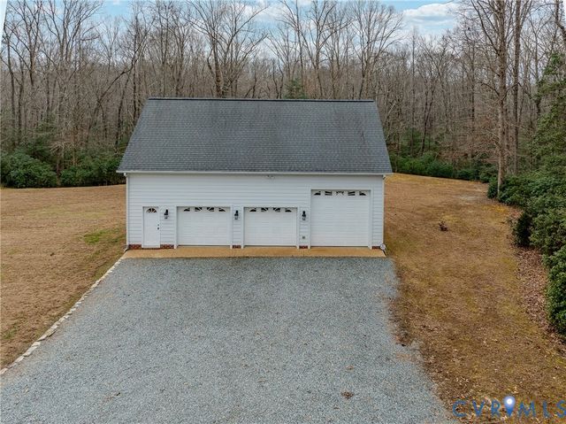 2137 Ettington Ln, Mechanicsville, VA 23111