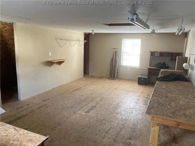 3906 Noyes Avenue, Charleston, WV 25304