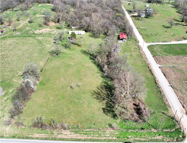 12129 Roy Jech Farm Road, Gentry, AR 72734