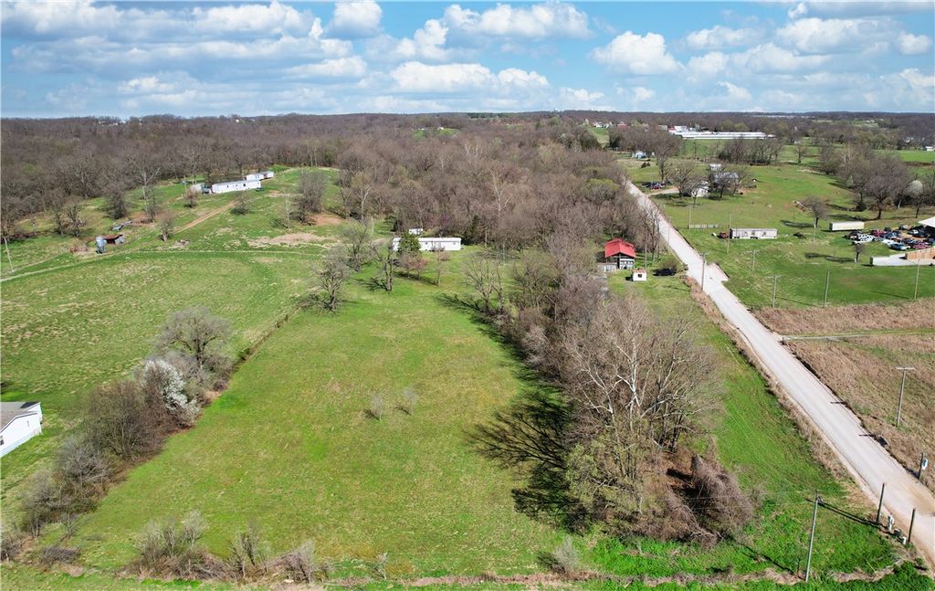 12129 Roy Jech Farm Road, Gentry, AR 72734