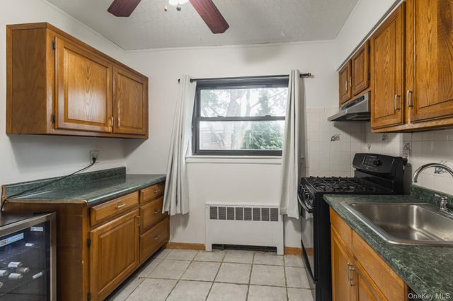 74-81 220th Street 094B1, Bayside, NY 11364