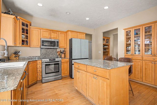 1817 Elk Lane, Okemos, MI 48864