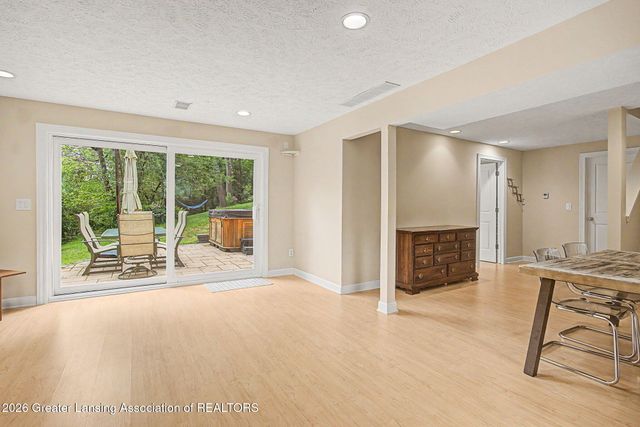 1817 Elk Lane, Okemos, MI 48864