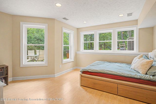 1817 Elk Lane, Okemos, MI 48864