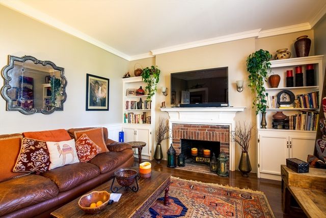 1041 Great Pond Rd 4, North Andover, MA 01845