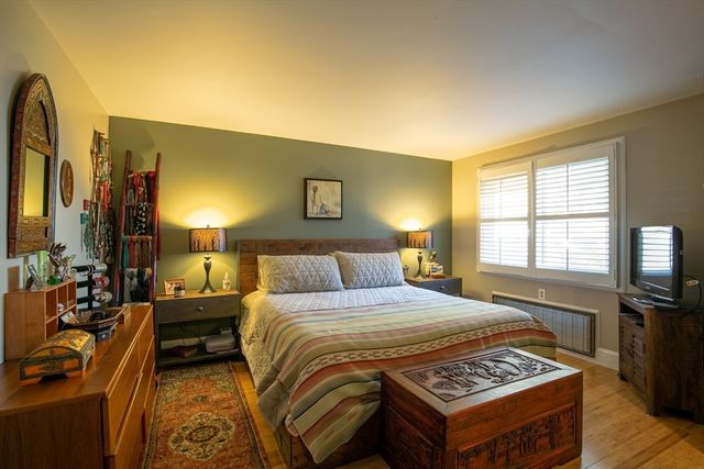 1041 Great Pond Rd 4, North Andover, MA 01845