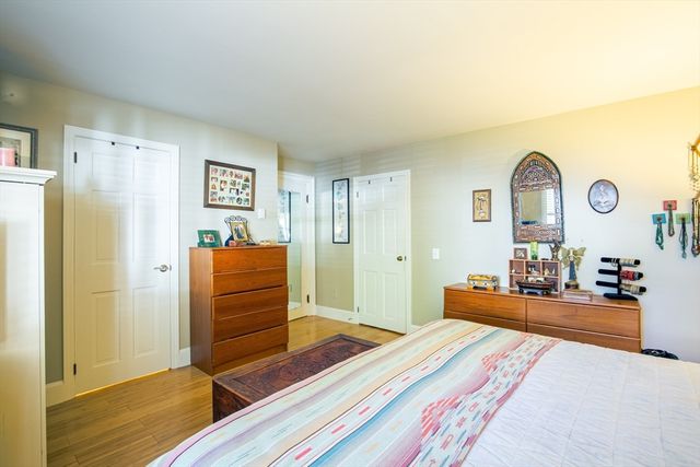 1041 Great Pond Rd 4, North Andover, MA 01845