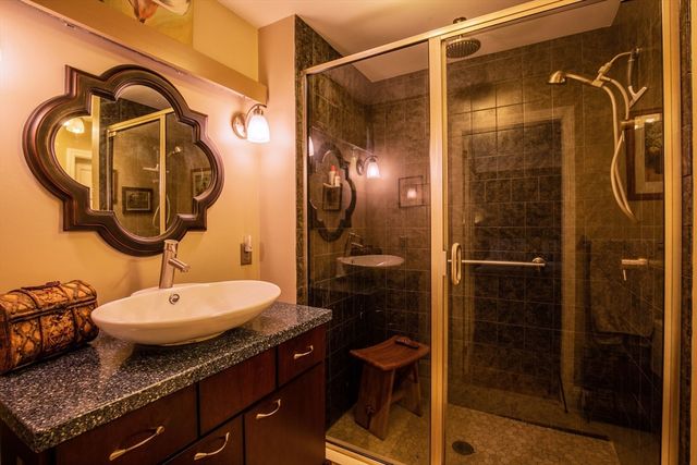 1041 Great Pond Rd 4, North Andover, MA 01845