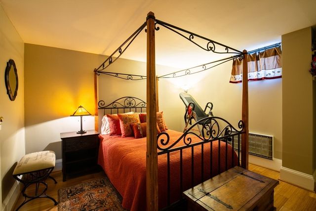 1041 Great Pond Rd 4, North Andover, MA 01845