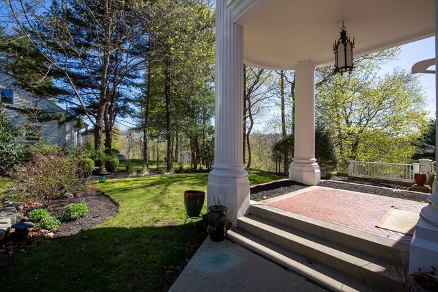 1041 Great Pond Rd 4, North Andover, MA 01845