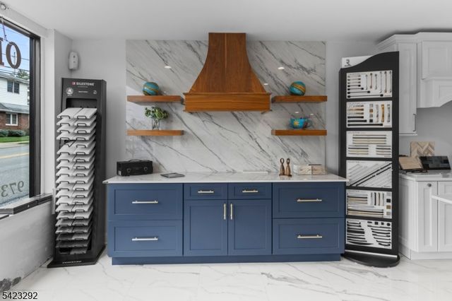 190 Stevens Ave, Cedar Grove Twp., NJ 07009