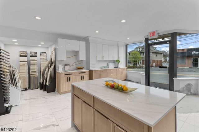 190 Stevens Ave, Cedar Grove Twp., NJ 07009