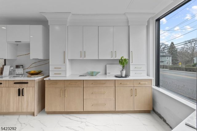 190 Stevens Ave, Cedar Grove Twp., NJ 07009