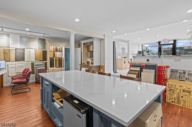 190 Stevens Ave, Cedar Grove Twp., NJ 07009