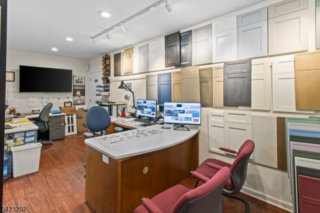 190 Stevens Ave, Cedar Grove Twp., NJ 07009