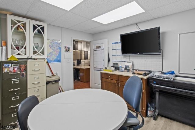 190 Stevens Ave, Cedar Grove Twp., NJ 07009