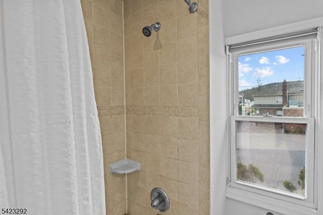 190 Stevens Ave, Cedar Grove Twp., NJ 07009