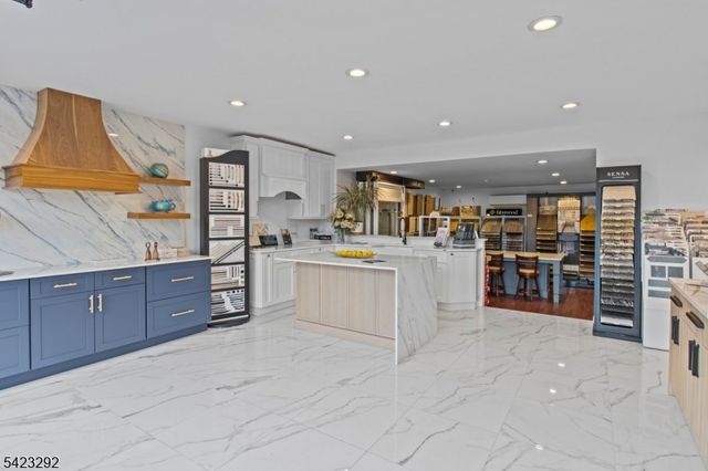 190 Stevens Ave, Cedar Grove Twp., NJ 07009