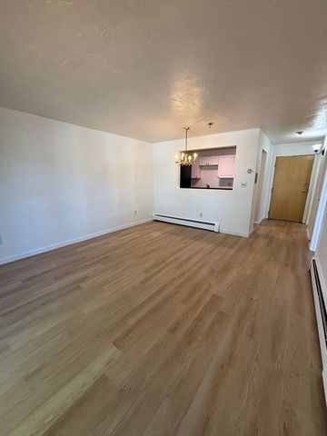 707 Bedford Street 9, Abington, MA 02351