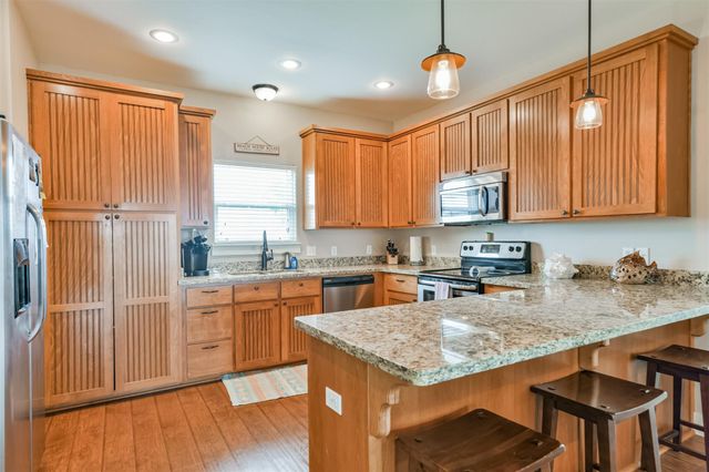 956 Townsend, Crystal Beach, TX 77650