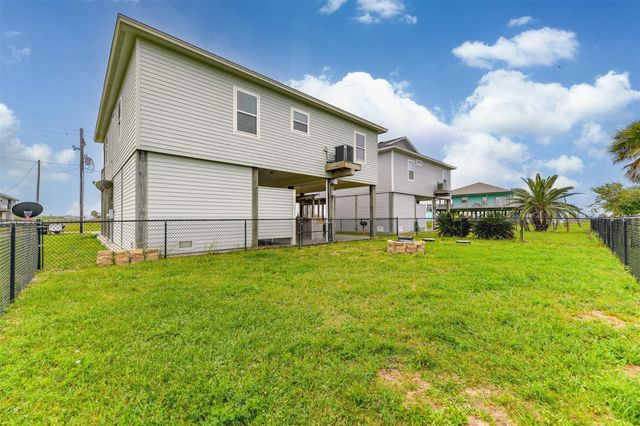 956 Townsend, Crystal Beach, TX 77650