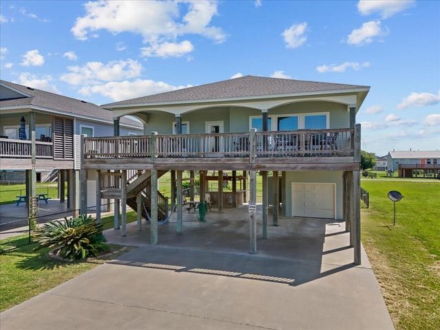 956 Townsend, Crystal Beach, TX 77650