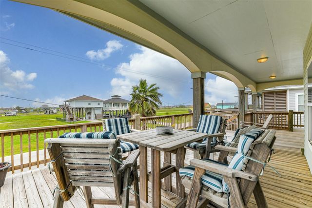 956 Townsend, Crystal Beach, TX 77650