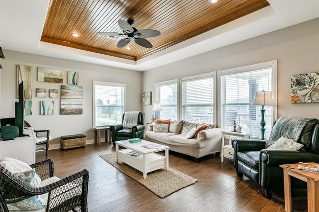 956 Townsend, Crystal Beach, TX 77650