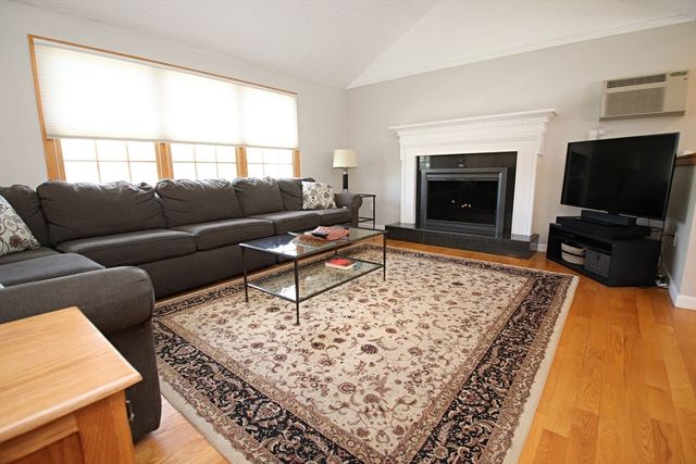 9 Carr Road, Saugus, MA 01906